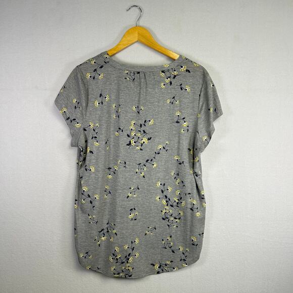 Woman's Casual Chic Shirt Bundle - Size Large Normcore Everyday Wear - Picture 2 of 13